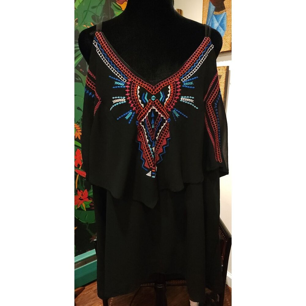 Black Boho Embroidered Sleeveless Top with Vibrant Tribal Pattern XXL